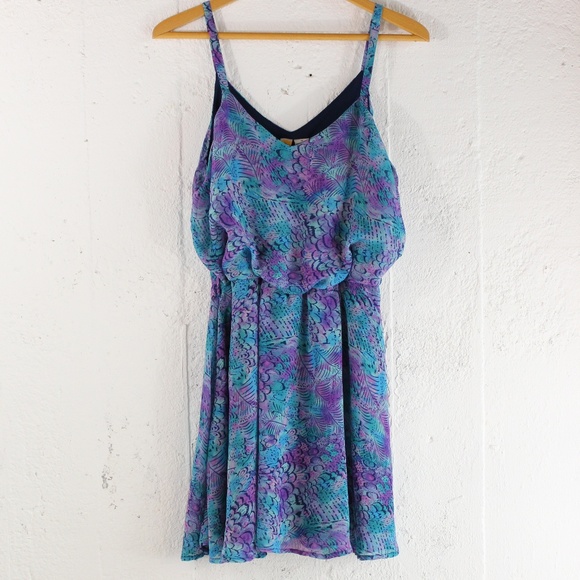 Mimi Chica Midi Dress - Picture 2 of 8